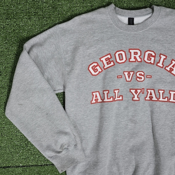 GILDAN | 'GEORGIA VS ALL YALL' GEORGIA BULLDOGS TEAM SPIRIT CREW NECK SWEATSHIRT - Picture 5 of 14